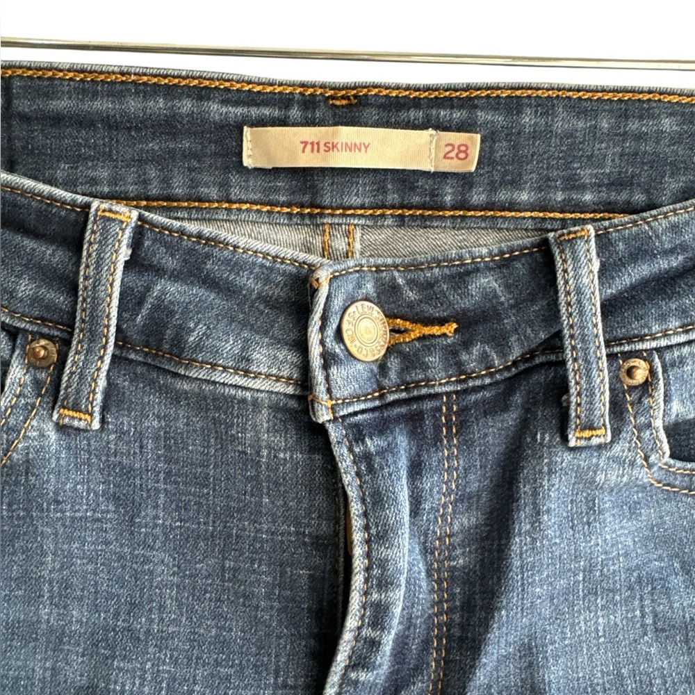 Levi's Blue Skinny Jeans with Classic Denim Style